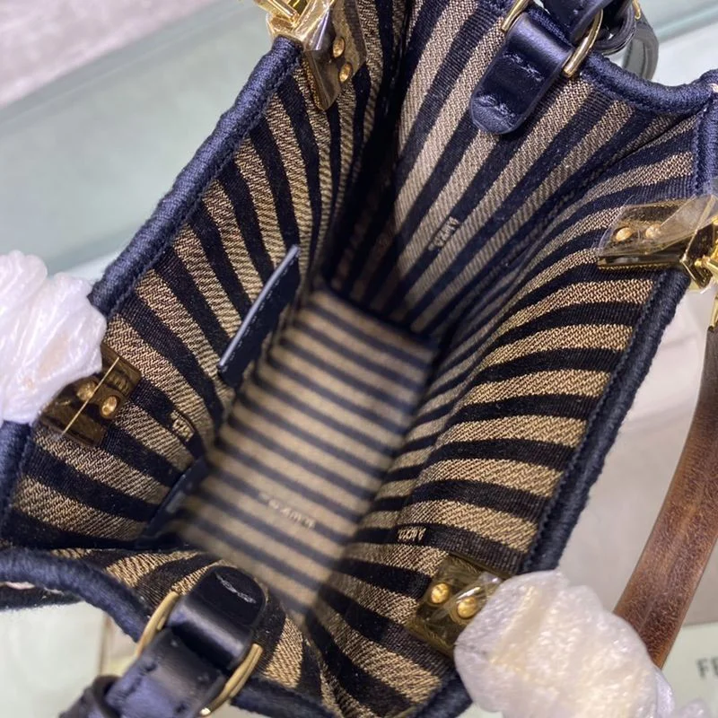 希少色すぐ届 フェンディ ミニショッパーバッグ 偽物 ラフィア 8BS051AFQPF0VPJ