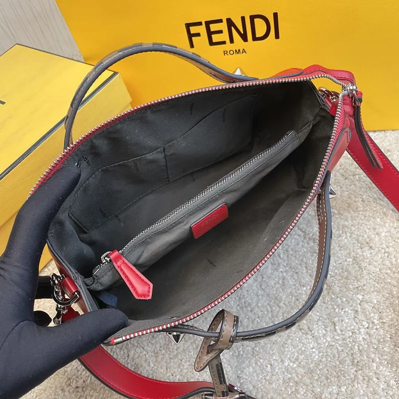 可愛いフェンディ バイ ザ ウェイ コピー ミディアム レザー ボストンバッグ fef32918