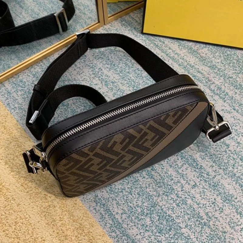 激安価格!フェンディ カメラショルダーバッグ スーパーコピー fed40251