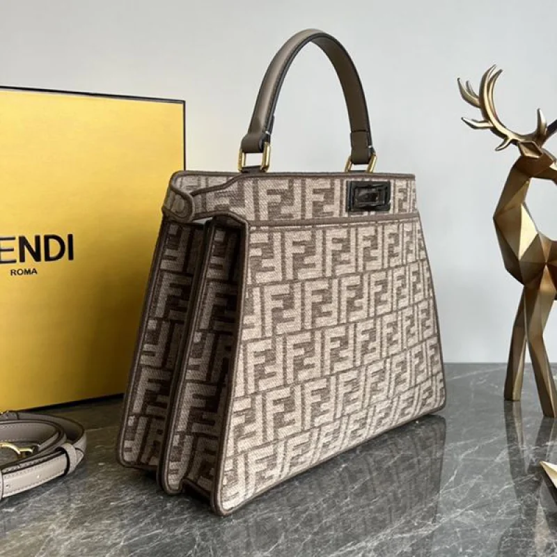 完売必至 フェンディ PEEKABOO X-TOTE トートバッグ 偽物 fed54722