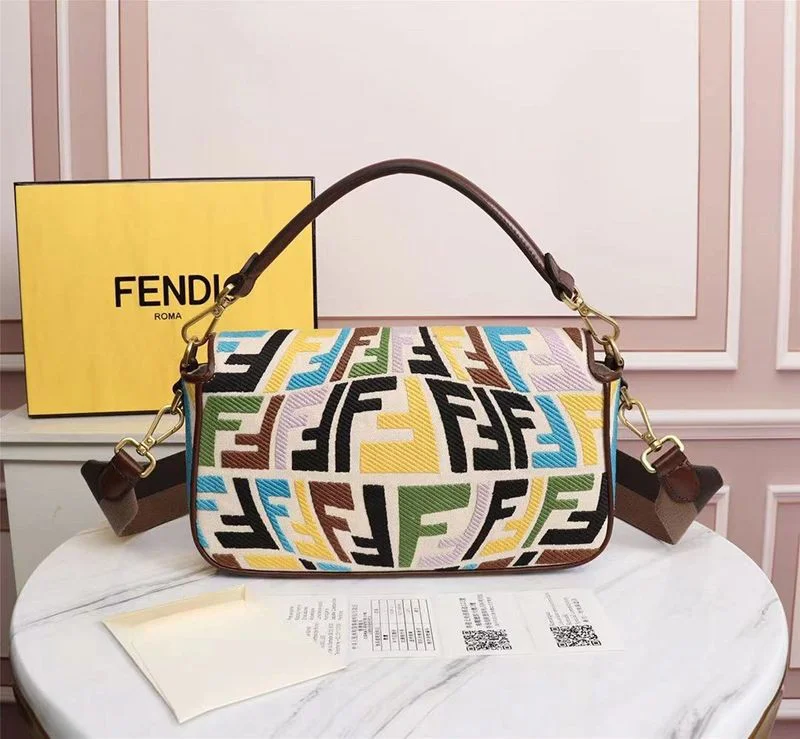 人気急上昇フェンディ コピー バゲット マルチカラーFFキャンバス バッグ fee82076