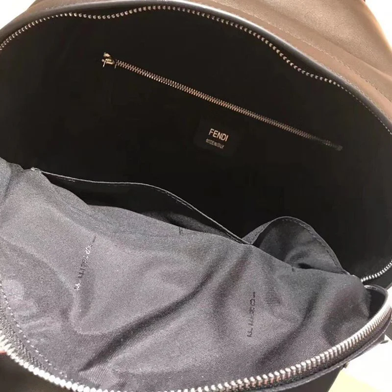 世界中で大人気♪フェンディ バックパック コピー ブラックナイロン★バッグ バグズアイ fee98237