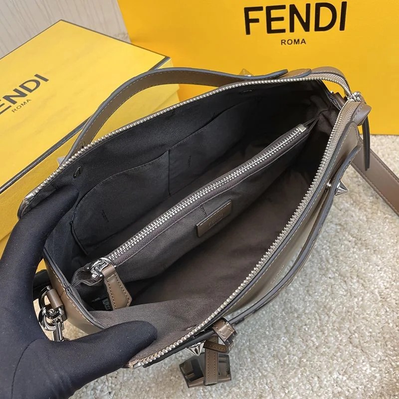 可愛いフェンディ バイ ザ ウェイ コピー ミディアム レザー ボストンバッグ fef32918