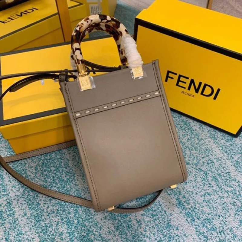 フェンディ サンシャインショッパー コピー エラフレザー ミニバッグ fei21852