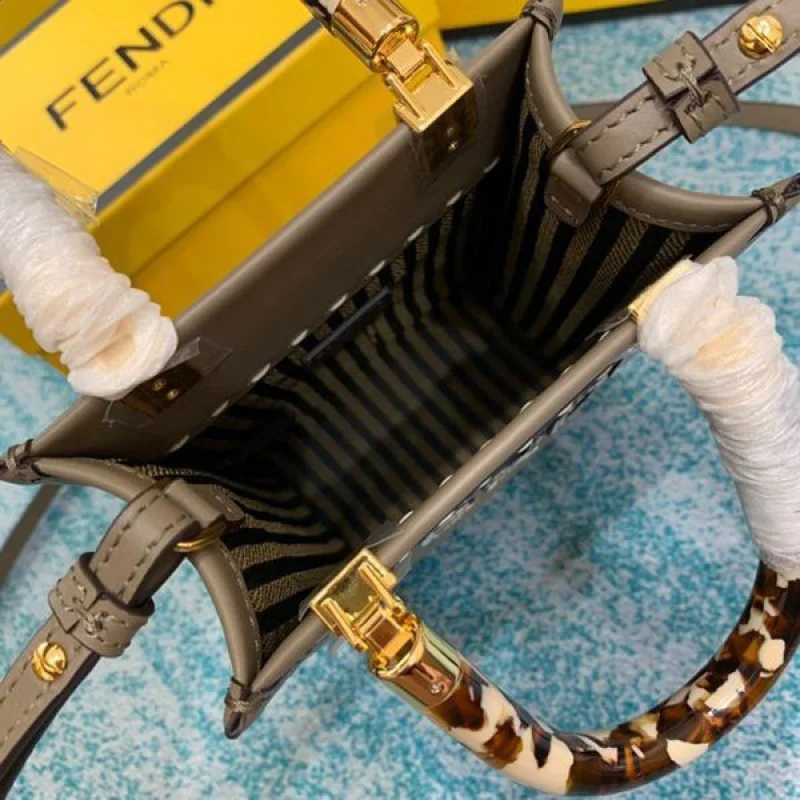 フェンディ サンシャインショッパー コピー エラフレザー ミニバッグ fei21852