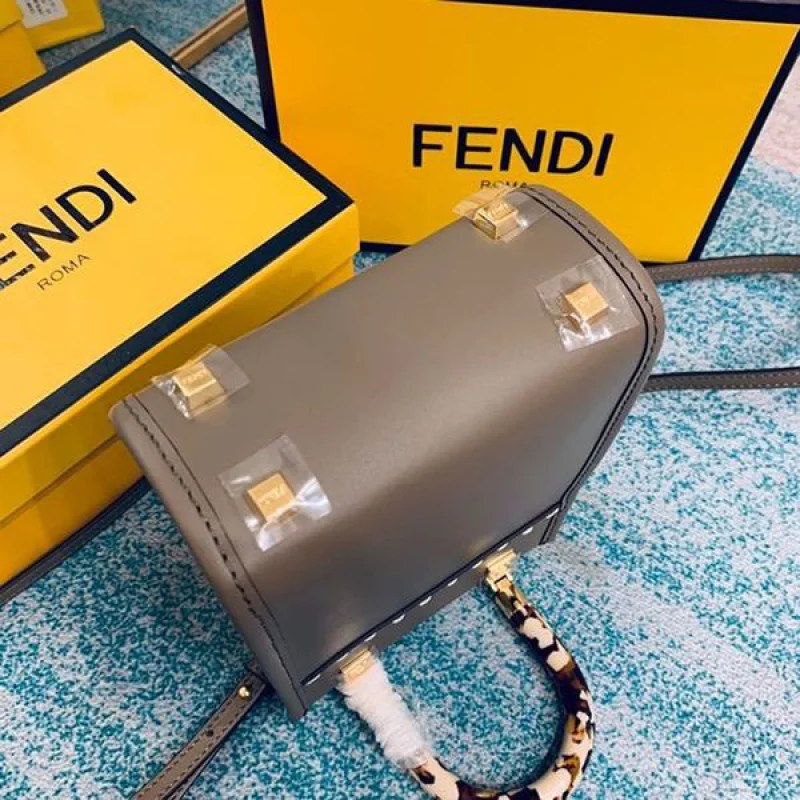 フェンディ サンシャインショッパー コピー エラフレザー ミニバッグ fei21852