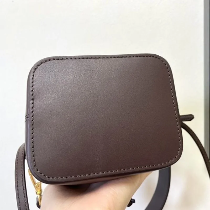 入手困難フェンディ MON TRESOR デニムキャンバス FFロゴ コピー★ fej54705