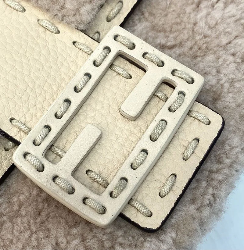 大人気!フェンディ バゲット 偽物 シープスキンバッグ fej60142