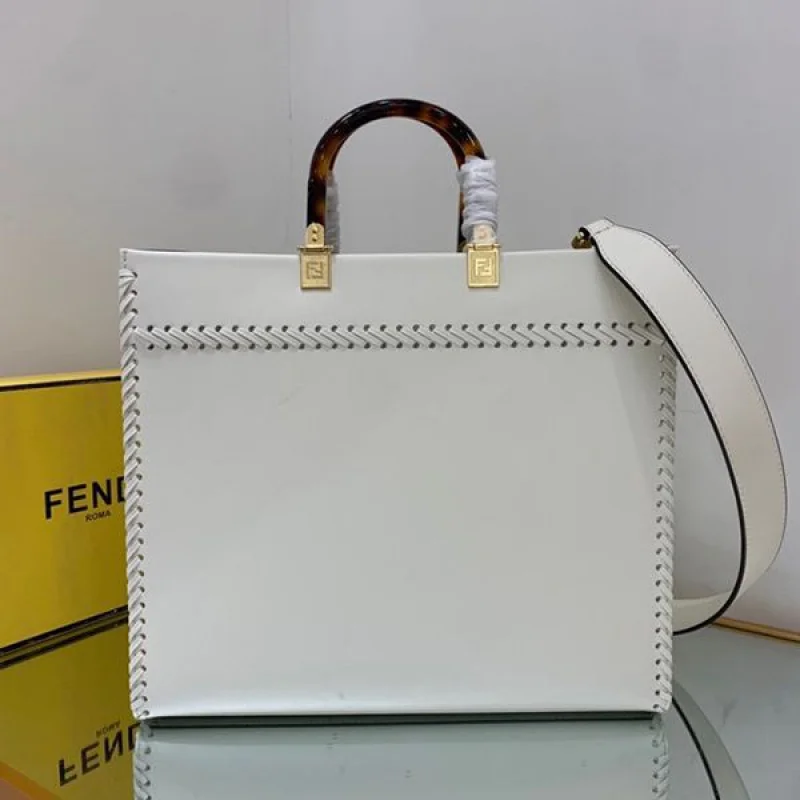 注目★フェンディ サンシャインショッパー コピー ミディアム fem60553