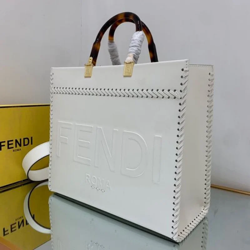 注目★フェンディ サンシャインショッパー コピー ミディアム fem60553