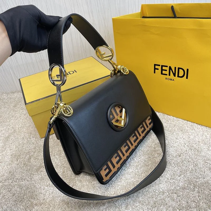 秋冬新作フェンディ キャナイ エフ コピー レザー バッグ fem67499