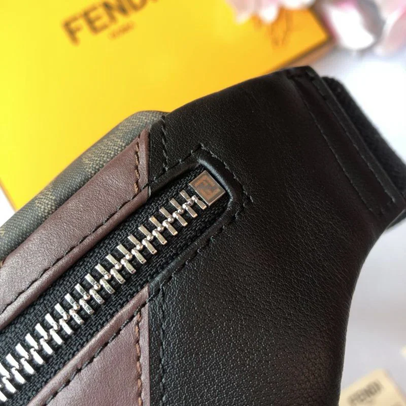 希少色フェンディ モノグラムベルトバッグ 偽物 fem72811