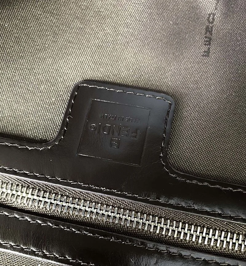 21-22AWフェンディ バゲット 偽物 ファブリック バッグ fem88952