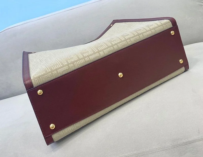 超希少！フェンディ 偽物 ピーカブー エックストート キャンバス バッグ fen64645