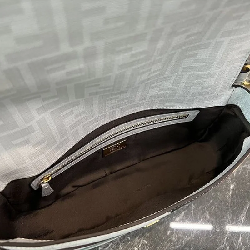 最新でオシャレ フェンディ バゲット コピー ミディアムファブリックバッグ fen90010