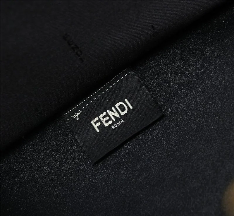 超話題!フェンディ コピー サンシャイン レザーショッパーバッグ fep34547