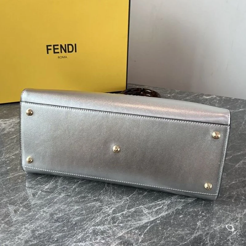 ☆超人気☆フェンディ サンシャイン ミディアム レザー ショッパーバッグ コピー fep53986