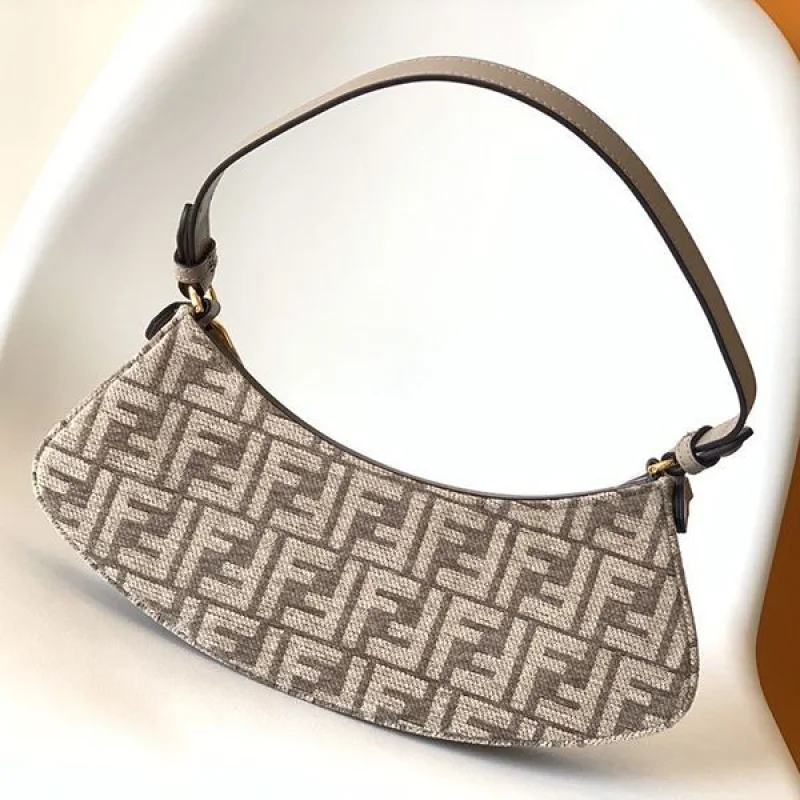 速達発送 フェンディ ショルダーバッグ 偽物 2Way ロゴ O LOCK SWING HOBO feq62460