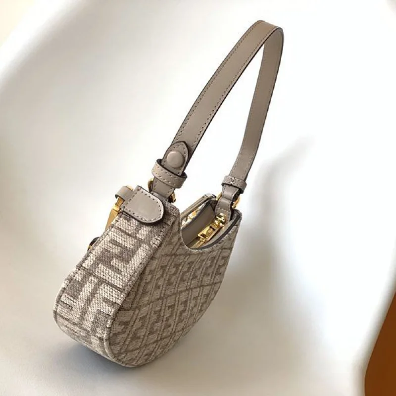 速達発送 フェンディ ショルダーバッグ 偽物 2Way ロゴ O LOCK SWING HOBO feq62460