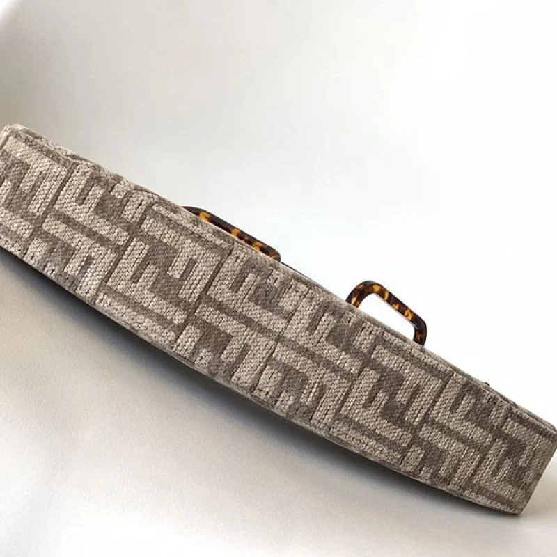 速達発送 フェンディ ショルダーバッグ 偽物 2Way ロゴ O LOCK SWING HOBO feq62460