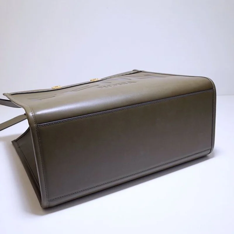 ブティック♪フェンディ サンシャイン ロゴ ショッピング トートバッグ 偽物 feq90916