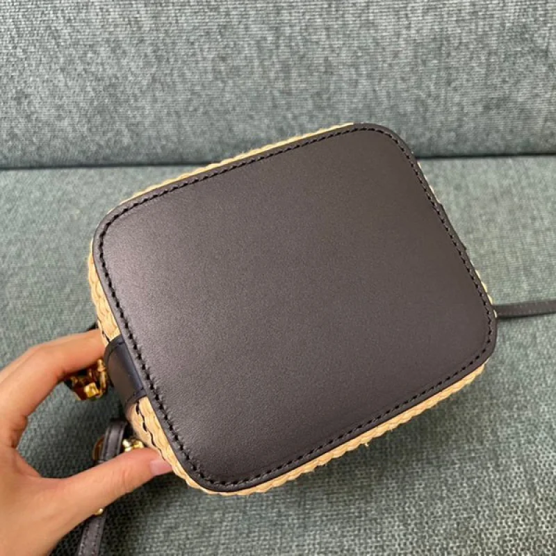 高品質 フェンディ ラフィアミニバッグ 偽物 fer03887