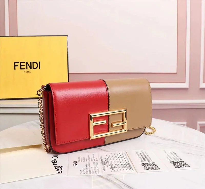 【日本未発売】フェンディ バゲット 偽物 レッド＆ベージュ スエード／レザー バッグ fer33299