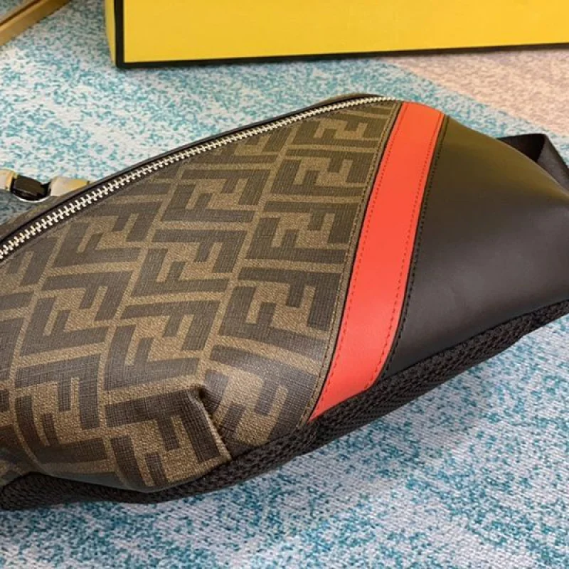 希少 フェンディ マルチカラーレザー コピー ベルトバッグ fes85713