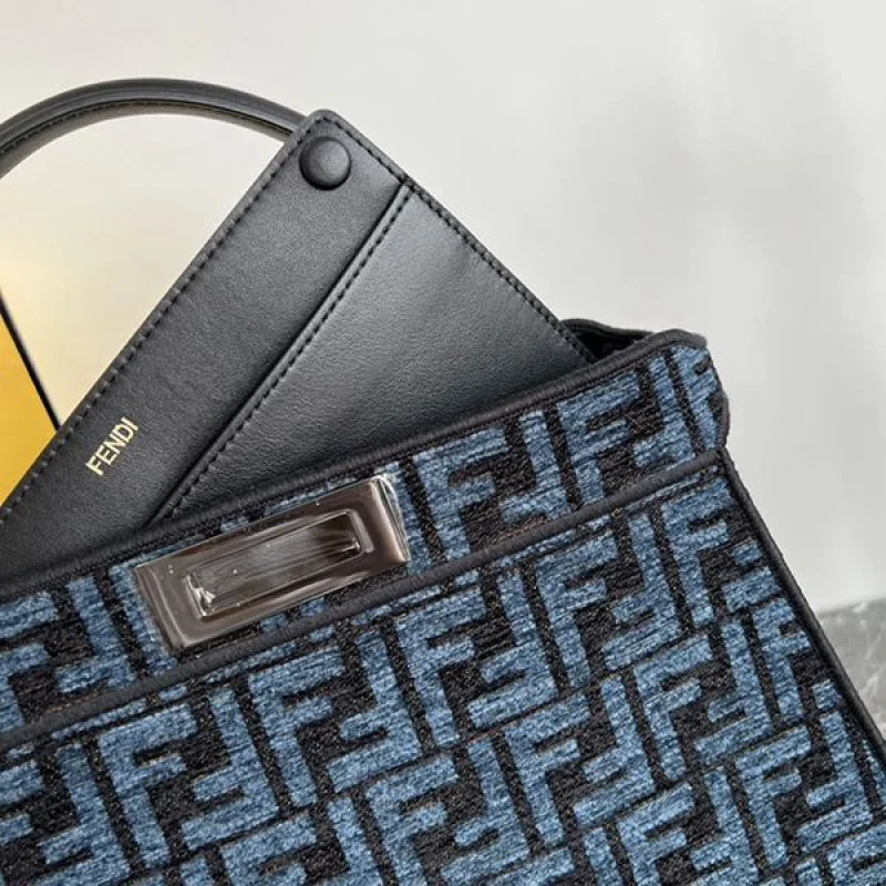 ブティック♪ フェンディ PEEKABOO X-TOTE トートバッグ コピー fet13786