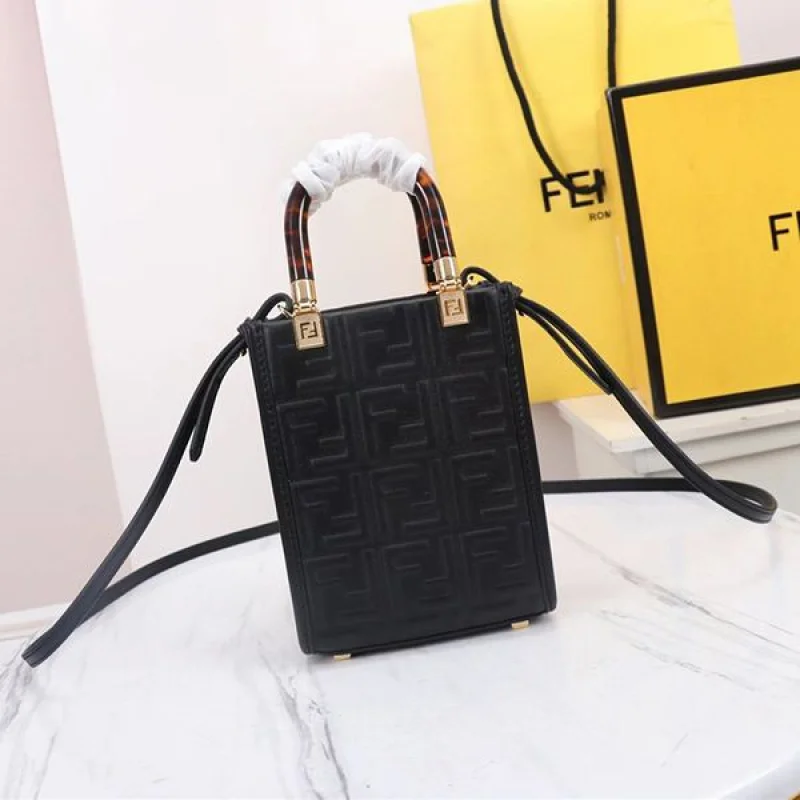フェンディ Sunshine Shopper FF柄 レザーミニバッグ 偽物 fet50094