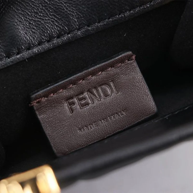 フェンディ Sunshine Shopper FF柄 レザーミニバッグ 偽物 fet50094