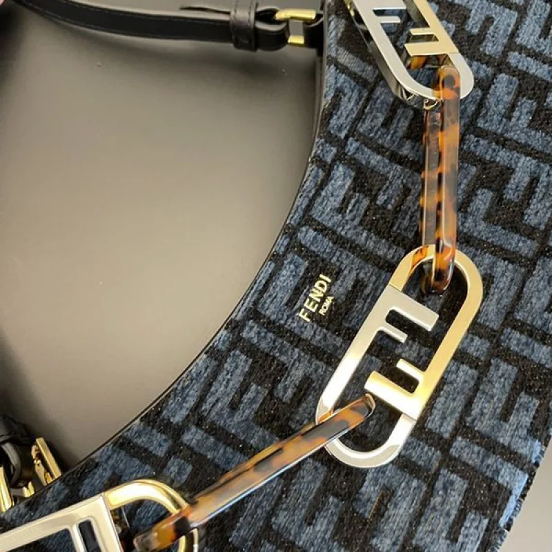 ☆超人気☆フェンディ ショルダーバッグ コピー 2Way ロゴ O LOCK SWING HOBO fet74122