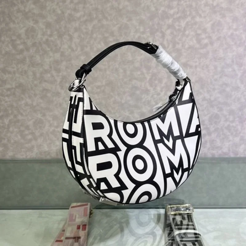 フェンディ ROMAカプセル プリント レザー バッグ コピー fev03686