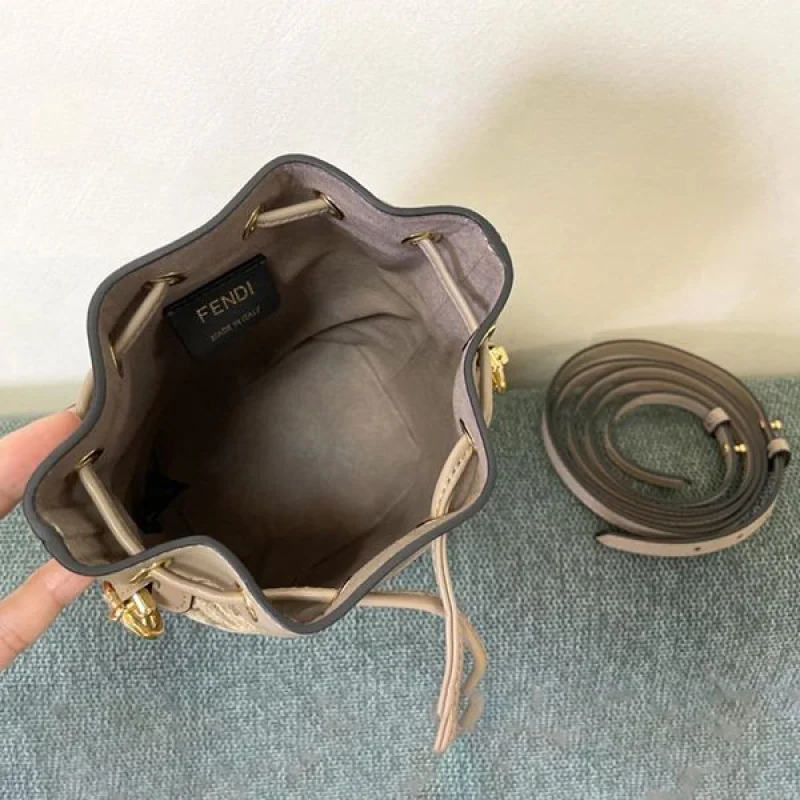 人気急上昇フェンディ MON TRESOR デニムキャンバス FFロゴ★コピー fev35012