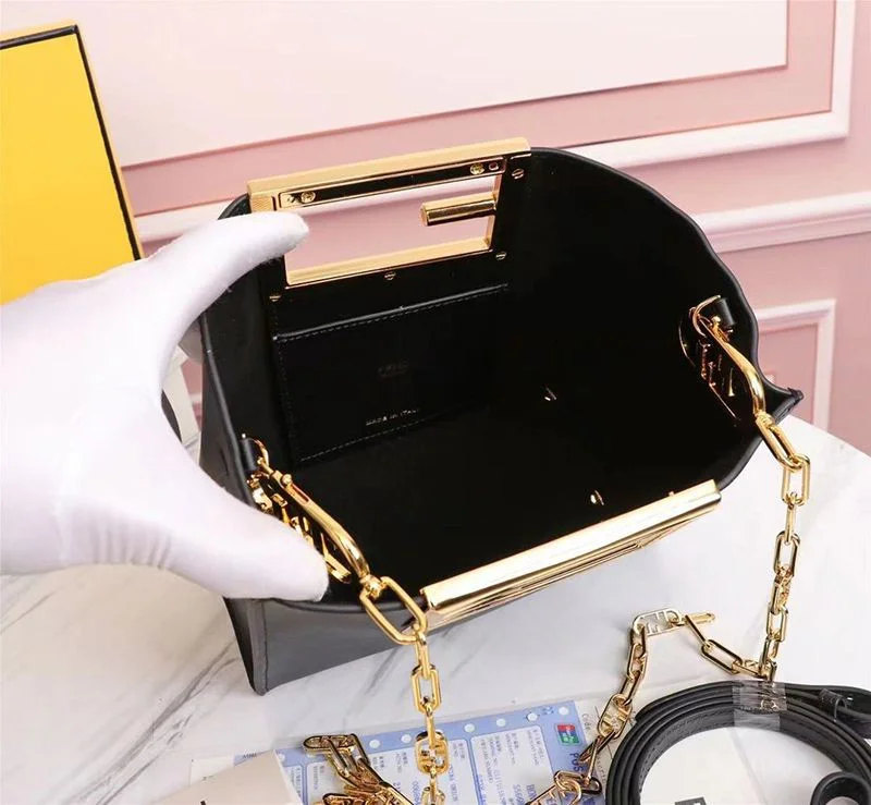超話題!フェンディ ウェイ コピー レザー バッグ few41151