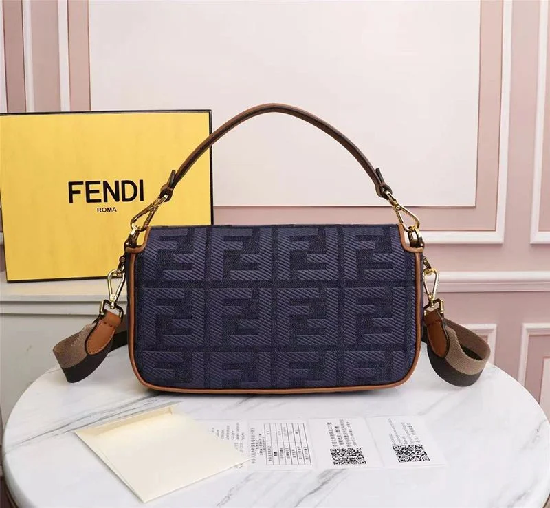 送料込フェンディ ミディ コピー バゲット FFファブリック バッグ fez73072