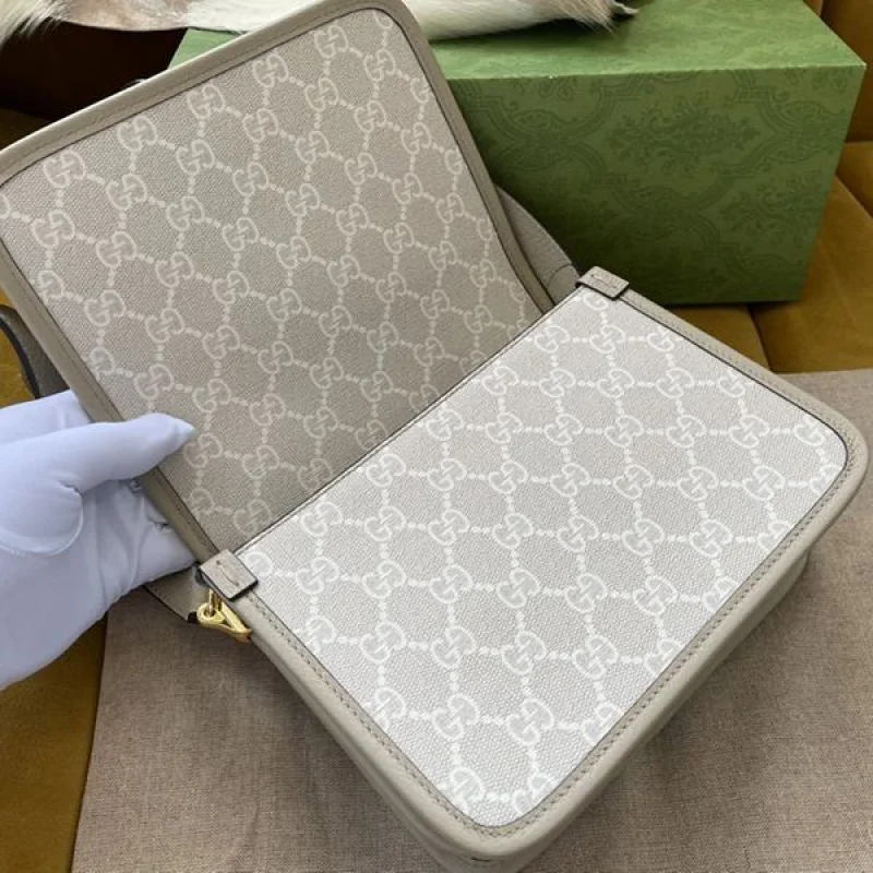 世界中で大人気♪【グッチ】インターロッキングG ミニ ショルダーバッグ 偽物 671620UULBT9683