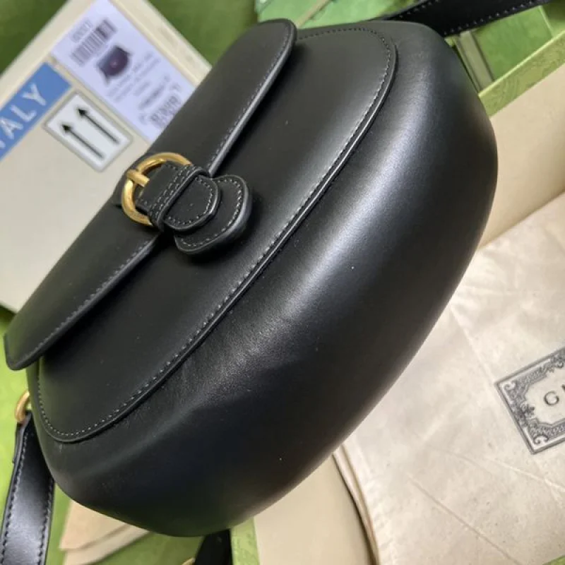 【日本未発売】グッチ エンボス スムースレザー ショルダーバッグ コピー 2色 675923UD0ET2546