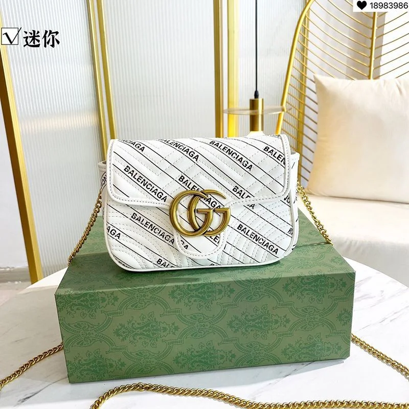 一目惚れ♪グッチ バレンシアガ コピー〔GGマーモント〕ザ ハッカー プロジェクト スモールバッグ gue18199
