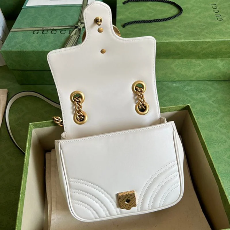 一目惚れ♪グッチ スーパーコピーGG Marmont キルティングレザー ショルダー バッグ gug59962