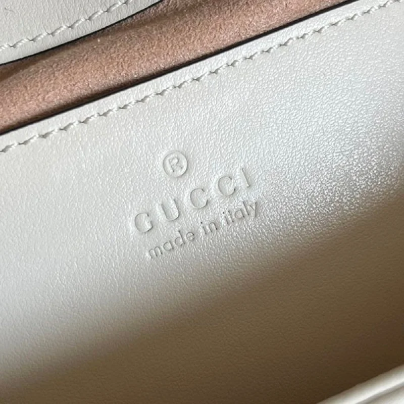 一目惚れ♪グッチ スーパーコピーGG Marmont キルティングレザー ショルダー バッグ gug59962