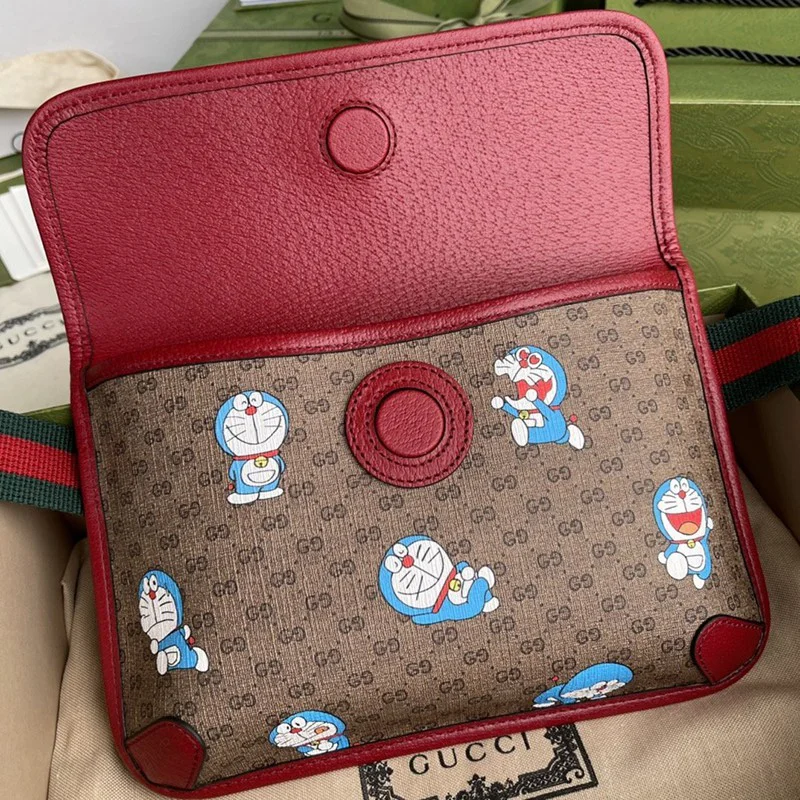 稀少 グッチ×ドラえもん コラボベルトバッグコピー647817 2TJBG 8587
