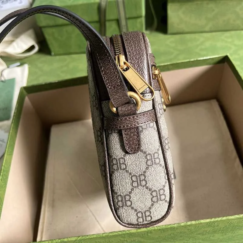 ☆超人気☆グッチ バレンシアガ ザ ハッカー キャンバス コピー ショルダージップバッグ gul20607