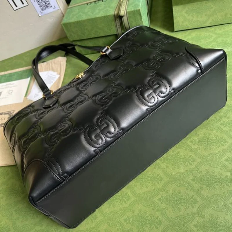 定番グッチ キルティングGGレザー ミディアム トートバッグ コピー gum49146