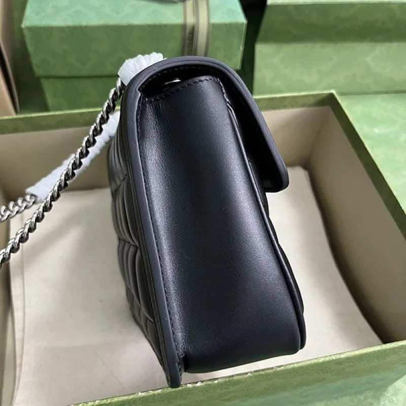 定番 グッチ キルティング コピー ミニ ショルダーバッグ gur16523