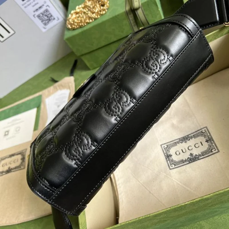 可愛いグッチ GG キルティングレザー ショルダーバッグ コピー guu83306