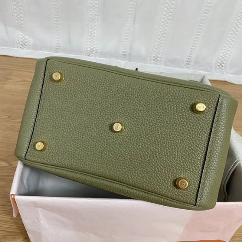 エルメス リンディ26 Lindyシルバー トリヨンクレマンス コピー erd30361