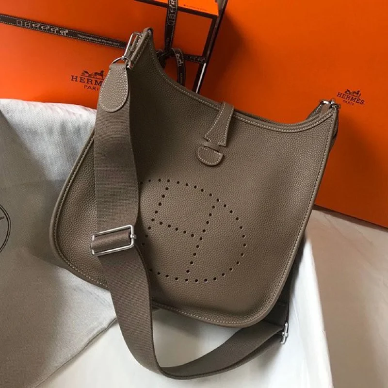 送料無料 エルメス エヴリン 28 偽物 TPM 早い者勝ち♡ erd79790