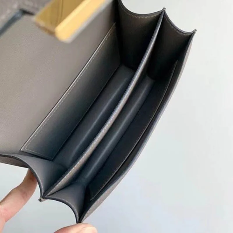 エルメス 偽物 コンスタンス ミニ ゴールド金具 ere62939