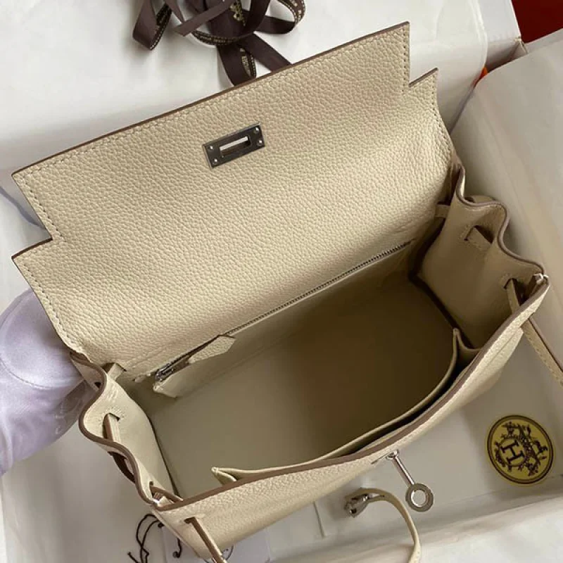 入手困難エルメス 偽物 ケリー 25cm 内縫い タッチ シルバー金具 erg96683